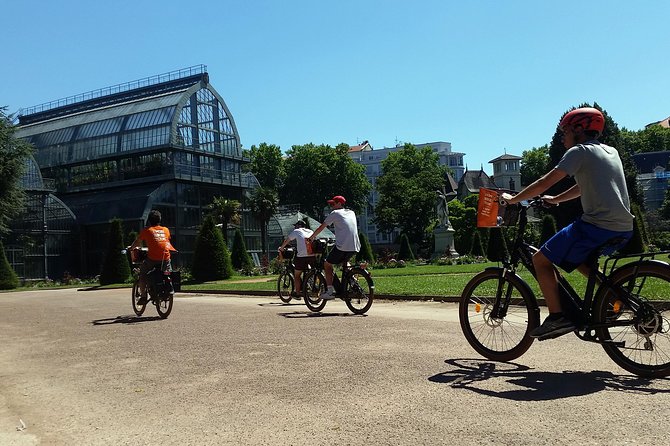 4h Complete Lyon Experience: E-Bike, Food Tasting & Old Town Walk - The food stop is local, but keep the promise in proportion