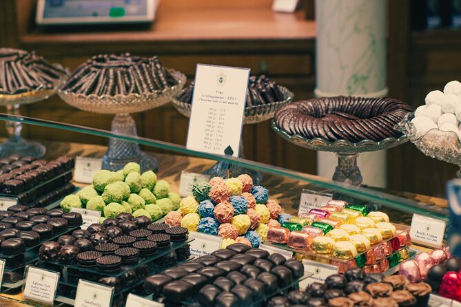 A Morning in Paris Food Tour: Croissants, Baguettes & Chocolate - Starting near the Palais Royal with coffee and waffles