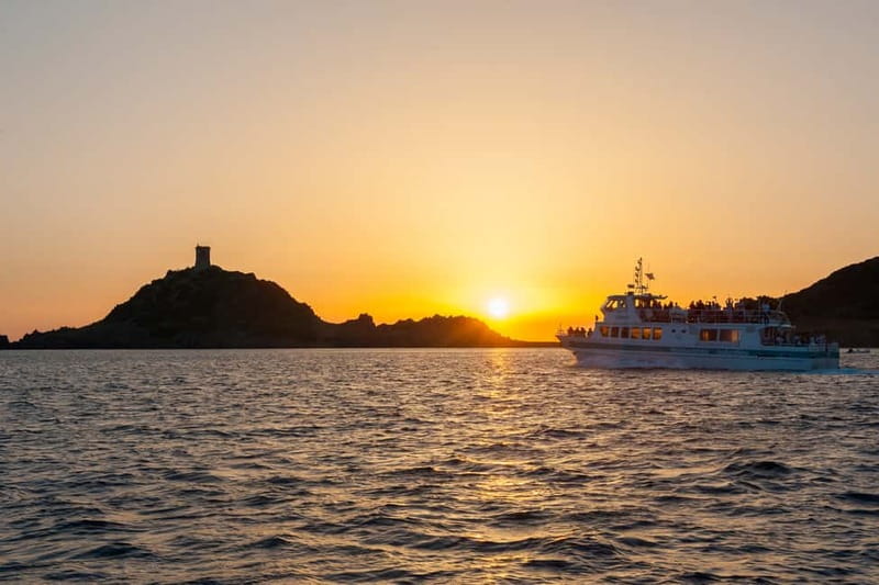 Ajaccio/Porticcio: Sanguinaires Sunset Cruise & Wine Tasting - Reaching the Sanguinaires Islands at sunset