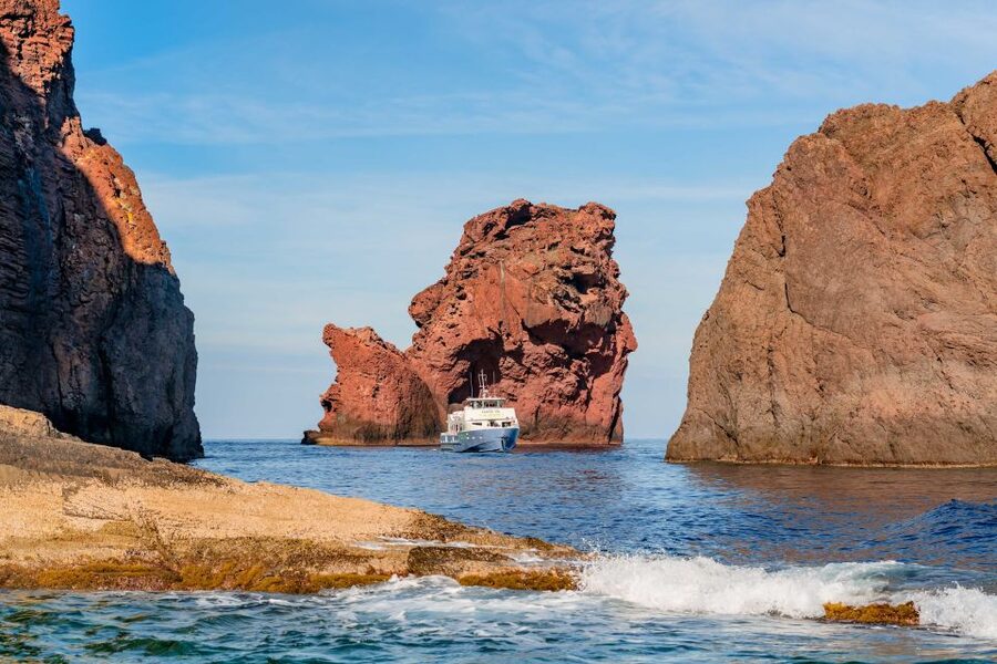 Ajaccio/Porticcio: Scandola Nature Reserve Guided Boat Tour - Capo Rosso adds a final photo stop
