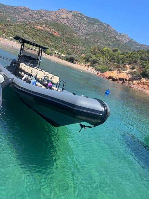 Ajaccio: Scandola - Girolata - Piana - Capo Rosso Tour - Girolata and a lunch break by the water