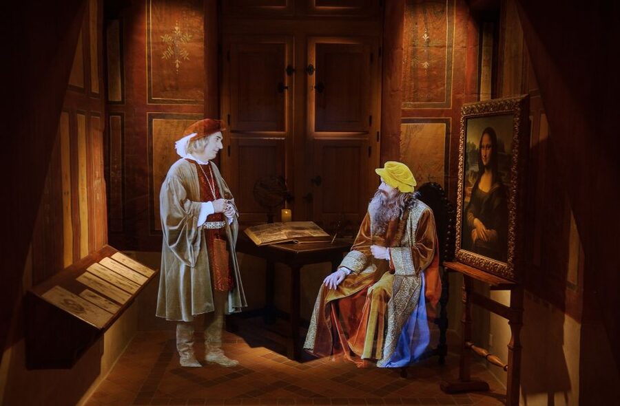 Amboise: Clos Lucé Castle, Da Vinci Park and Museum Ticket - Painting and architecture in the new exhibition space