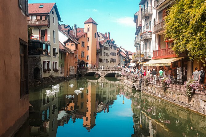 Annecy Food Tour – A Full French Meal Experience by Do Eat Better - Cheese and wine on the Esplanade Paul Grimault
