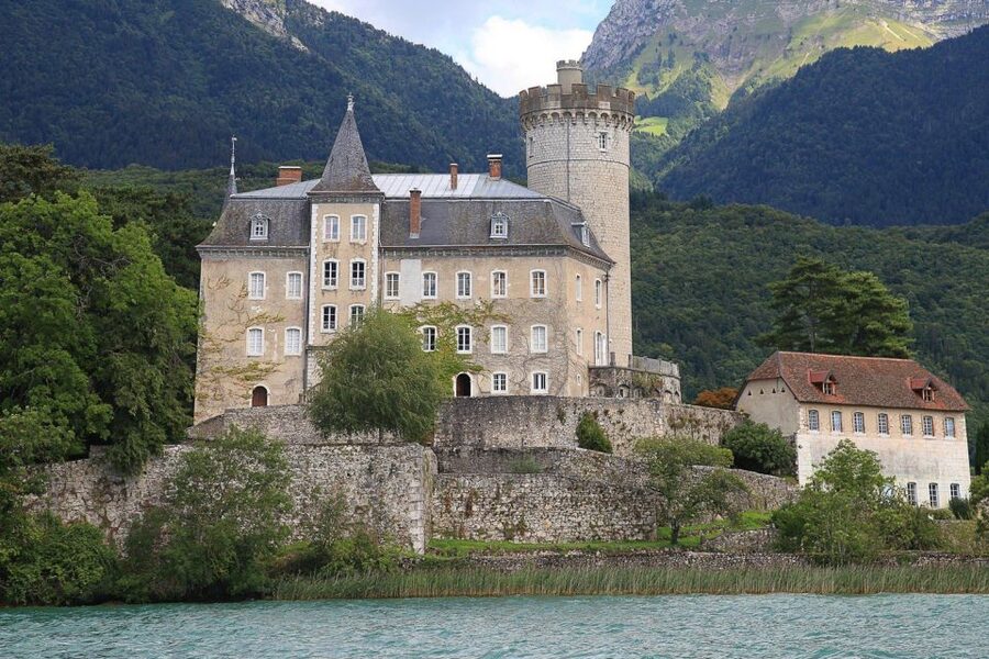 Annecy: Private Guided Tour - Discover "Venice of the Alps" - Is $235 per person fair?