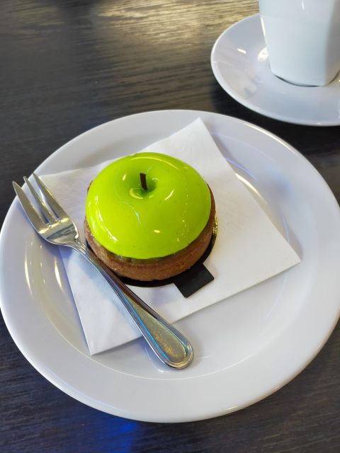 Annecy: Traditional Food Group Walking Tour - Why food is the smart way to meet Annecy