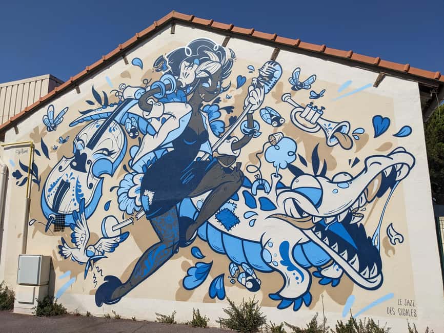 Antibes: 2 hour walking tour in the old town - Safranier and the character of a neighborhood