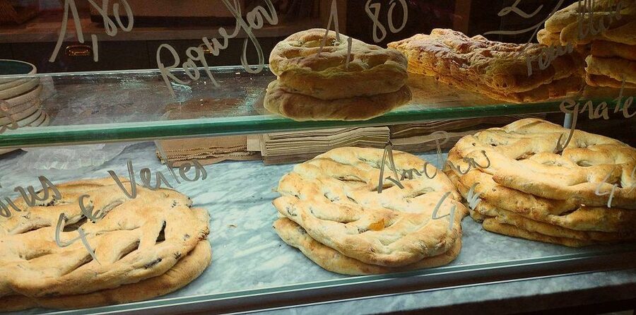Avignon: Historic District Guided Food & Wine Walking Tour - Starting below the Palais des Papes