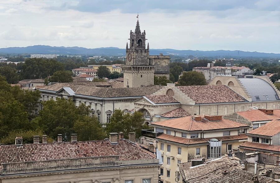 Avignon: History and Legend Walking Tour - Meeting at Place Crillon