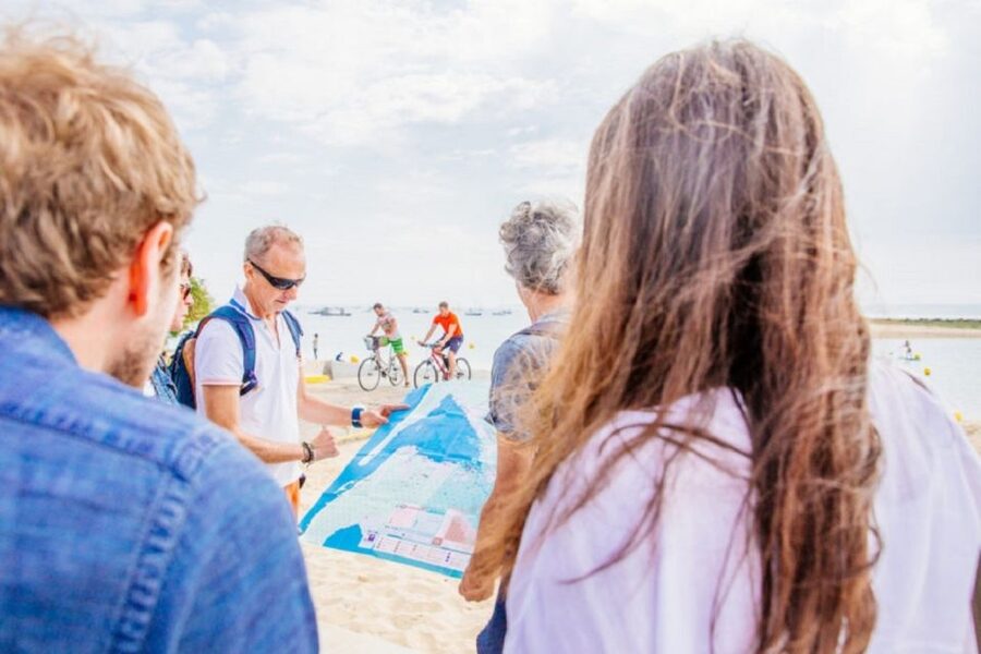 Bay of Arcachon: Guided Food Tour - Stop two: smoked fish and a local producer