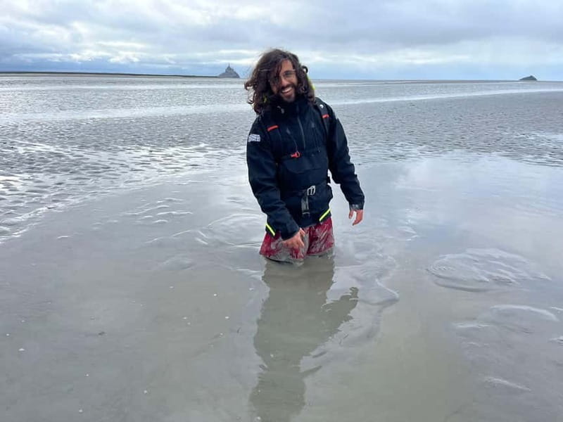 Bay of Mont Saint-Michel : Quicksands And Discovery - Walking barefoot toward Mont Saint-Michel