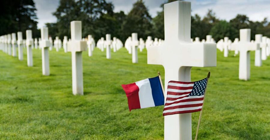 Bayeux: Band Of Brothers Full-Day Tour - Omaha Beach puts the invasion in human scale