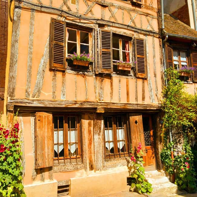 Bike tour from Vernon to Giverny with local guide - Vernon’s medieval center and visible war damage