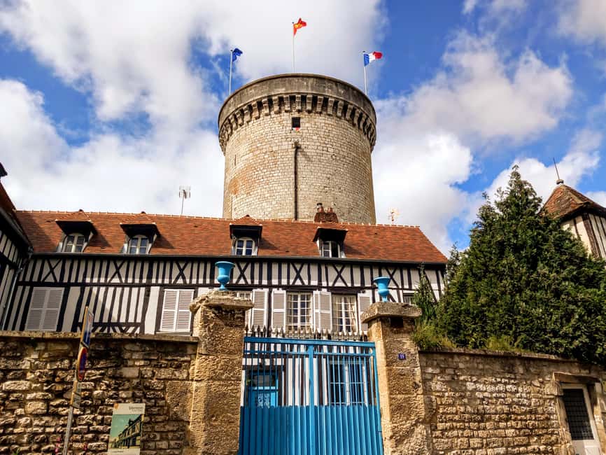 Bike tour from Vernon to Giverny with local guide - Starting inside Vernon-Giverny train station