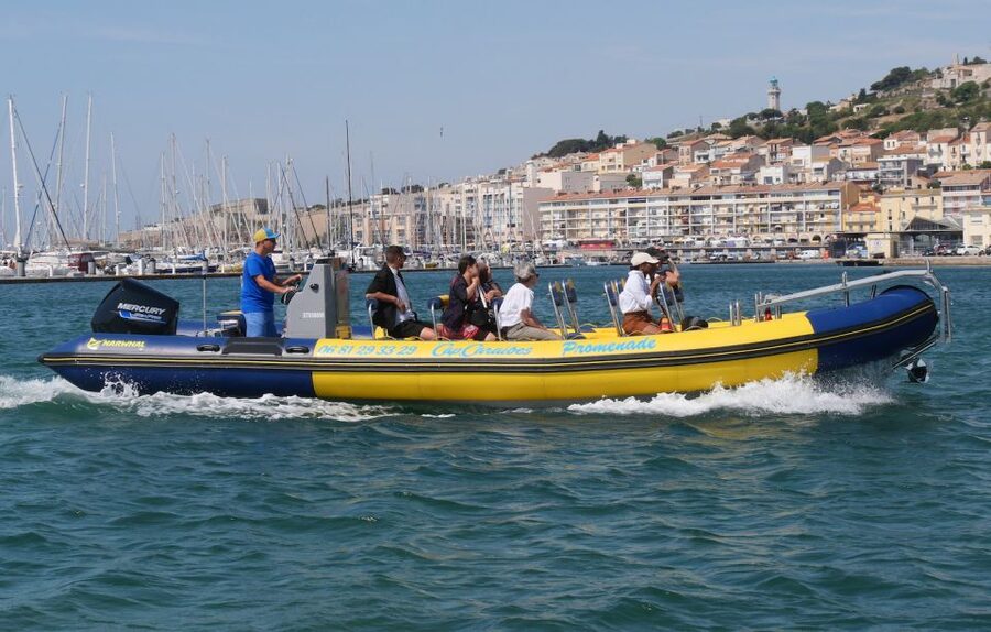 Boat walk in Sete on the singular island 1 hour - Seeing Sète from the canals