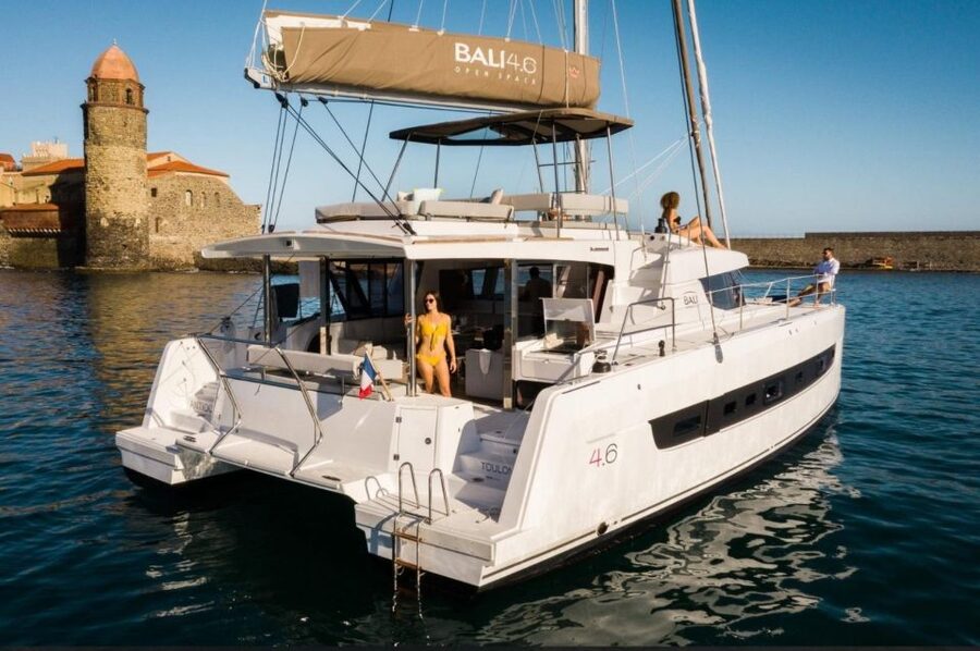 Bonifacio: sunset catamaran trip and aperitif - Choosing between Paragan Bay and Santa Manza Bay