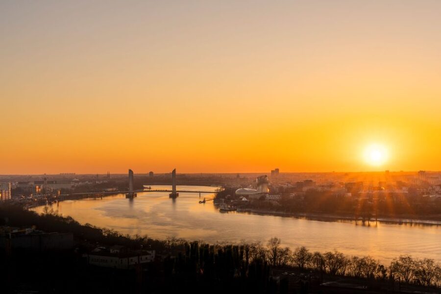 Bordeaux: 2-Hour River Dinner Cruise - The three-course meal prepared on board