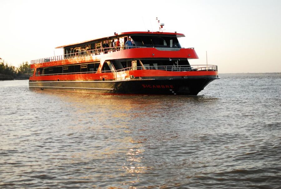 Bordeaux: 2-Hour River Dinner Cruise - Who will enjoy this Bordeaux cruise most?