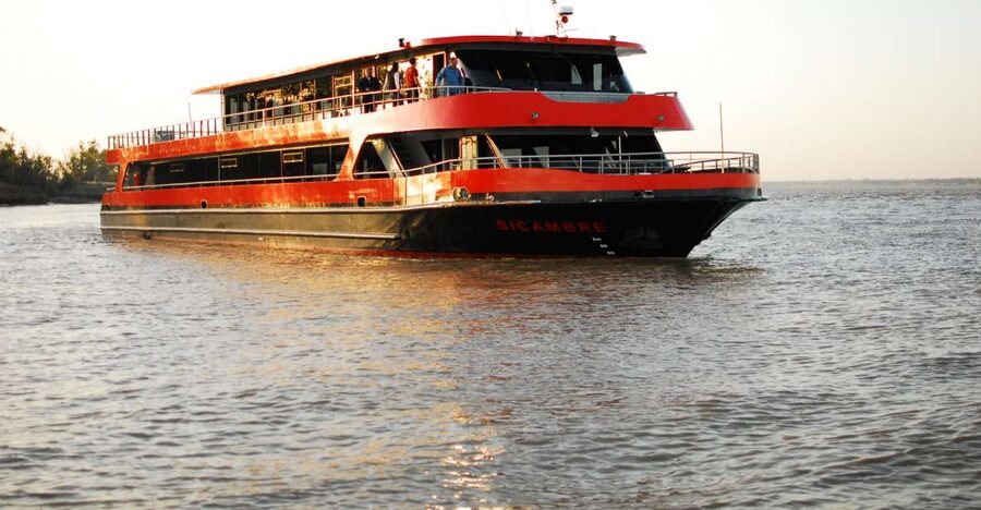 Bordeaux: 2-Hour River Dinner Cruise - What the route shows you from Quai des Chartrons