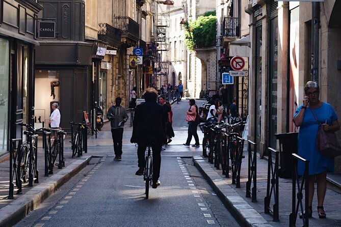 Bordeaux' Best Boulangeries & History Tour - The cathedral is a short final landmark