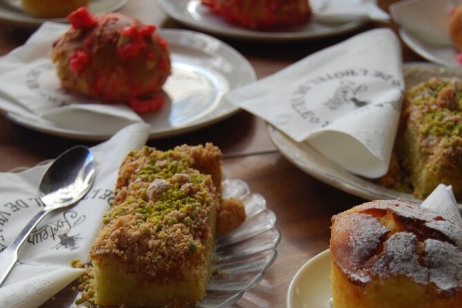 Bordeaux' Best Boulangeries & History Tour - Saint-Michel starts the morning