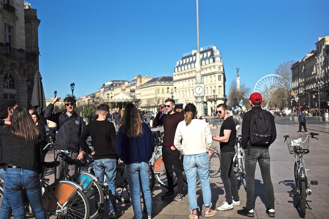 "Bordeaux by bicycle: a 3-hour tour immersive experience" - The right bank, Quai des Queyries, and Darwin
