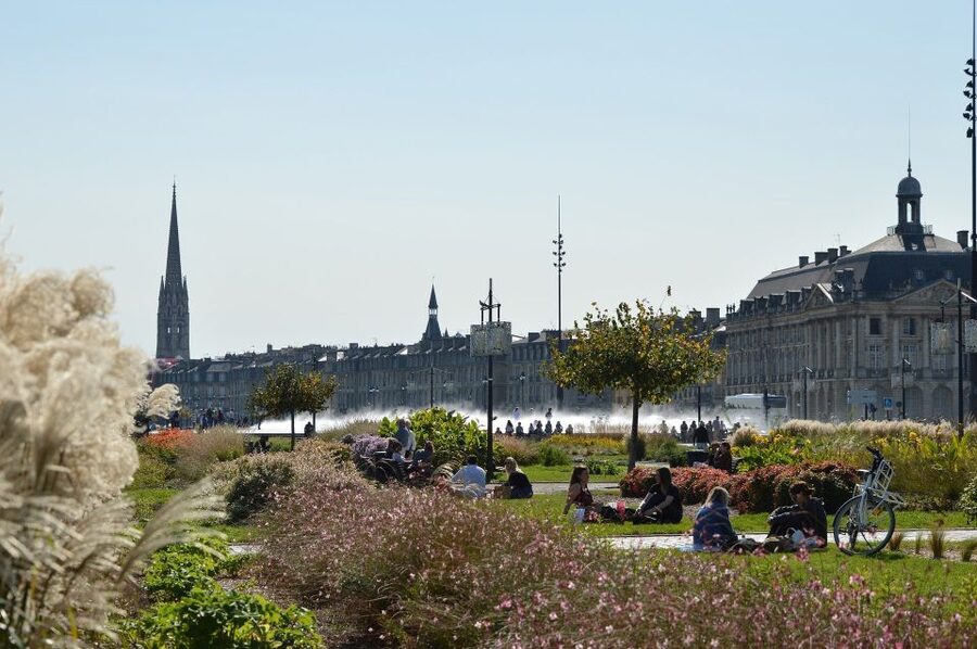 Bordeaux: Exclusive Private Guided Walking Tour - Is $217 per person a fair price?