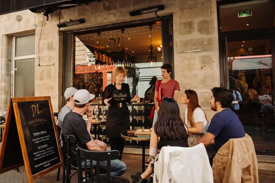 Bordeaux: Guided Food and Wine Tour with Tastings - Why food is a smart way to see Bordeaux