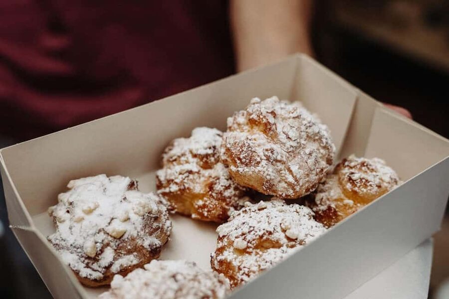 Bordeaux: Guided Food and Wine Tour with Tastings - Fresh croissants at Boulangerie Louis Lamour