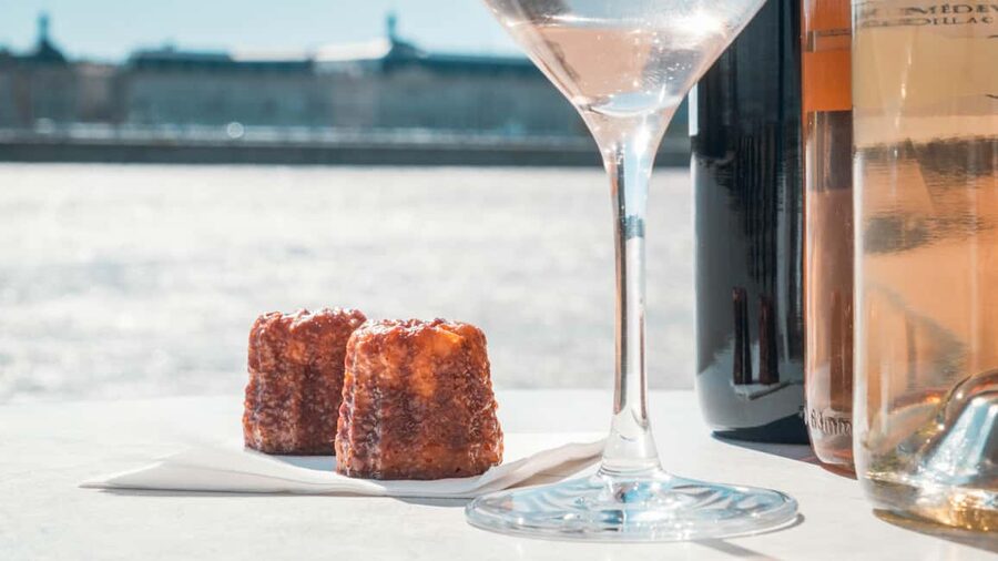 Bordeaux: Guided Wine and Canelé Discovery Cruise - Why a Garonne cruise helps you read Bordeaux