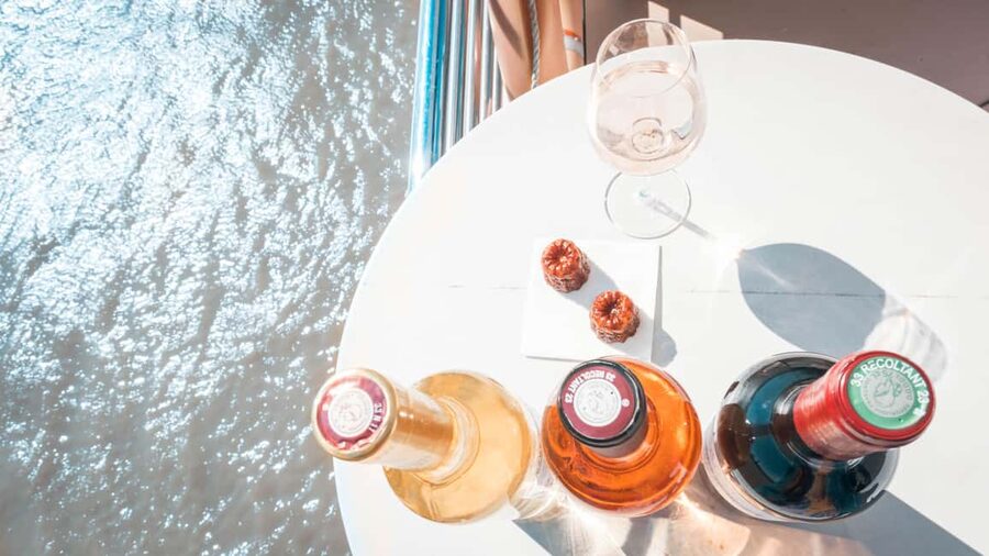 Bordeaux: Guided Wine and Canelé Discovery Cruise - When the wine and canelé arrive