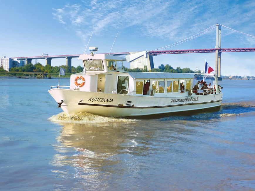 Bordeaux: Guided Wine and Canelé Discovery Cruise - Access, comfort, and weather planning