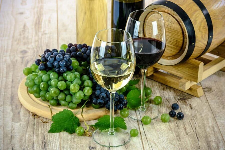 Bordeaux: River Garonne Cruise with Glass of Wine and Canelé - The Chaban-Delmas Bridge and Cité du Vin