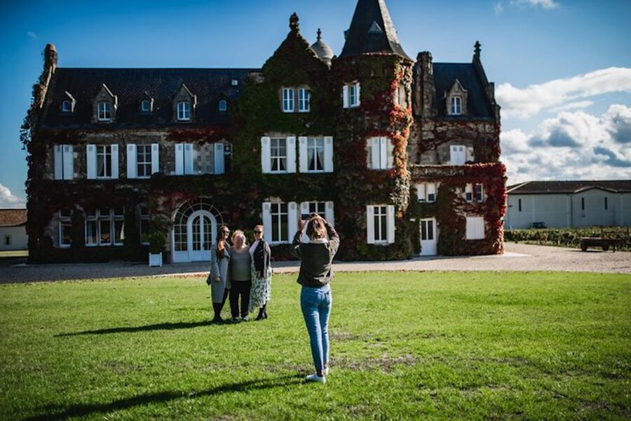 Bordeaux: St-Emilion and Medoc Wine Day Tour with Lunch - The return to Bordeaux and the practical pace