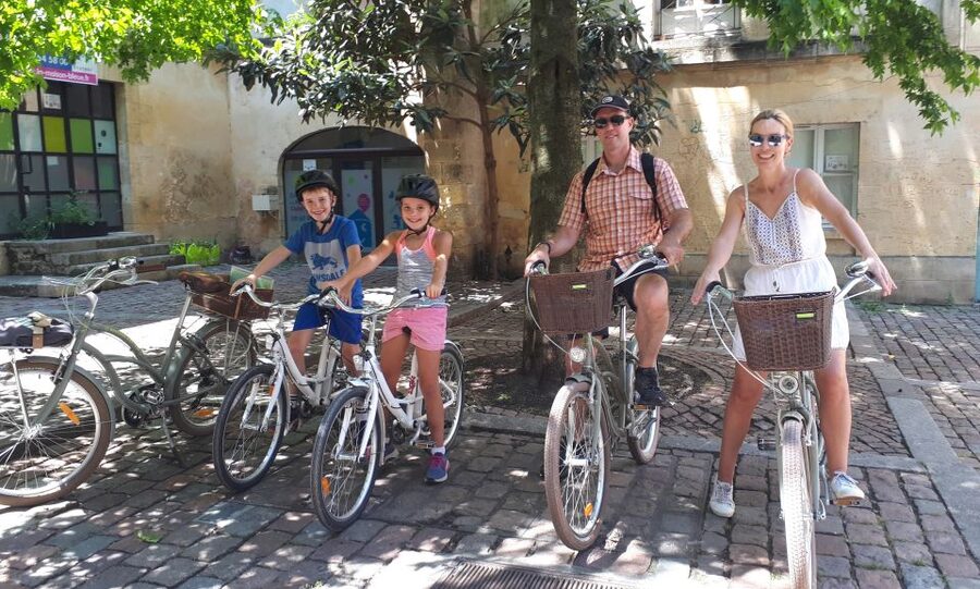 Bordeaux: Top Landmarks & Historic Bike Tour - Why this Bordeaux bike tour deserves a place in your plans