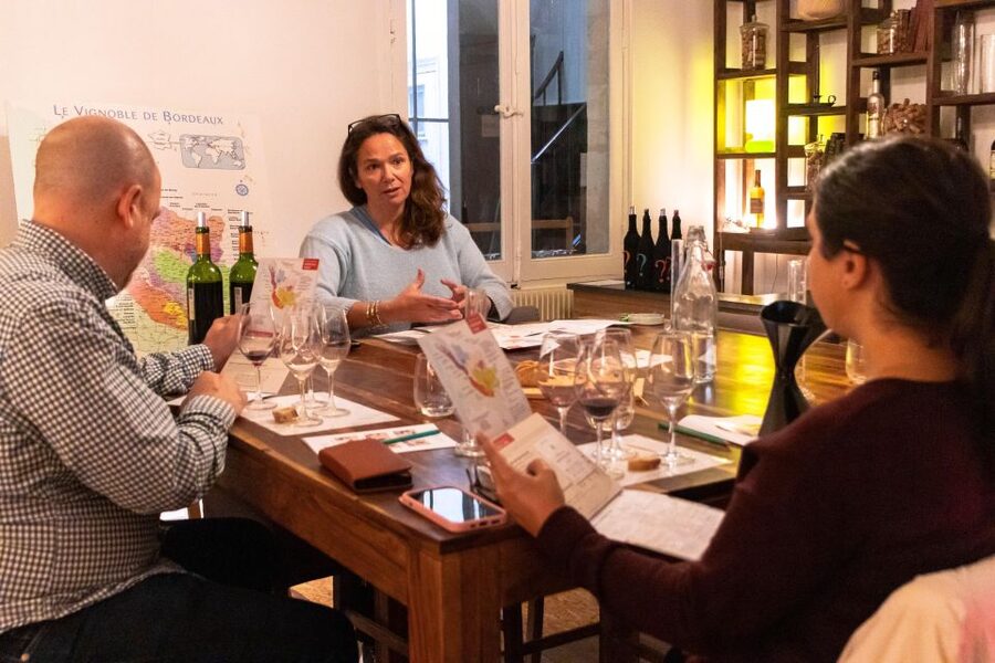 Bordeaux:Wine Masterclass & Blending workshop with appetizer - What the small-group format feels like