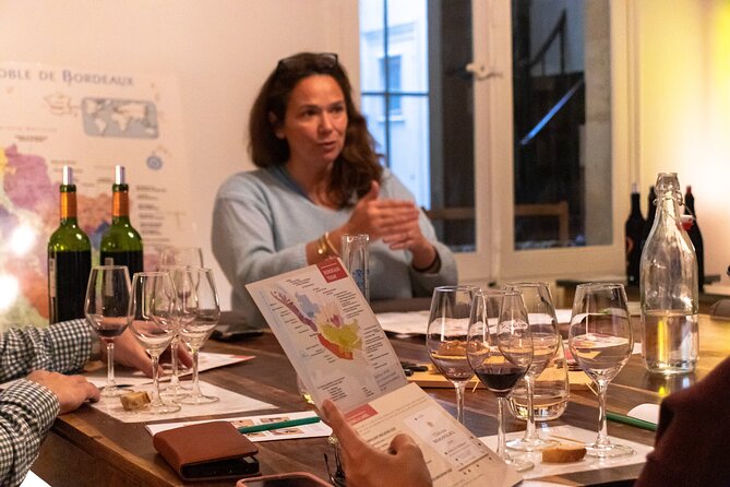 Bordeaux:Wine Masterclass & Blending workshop with appetizer - Starting with white wine and tasting basics