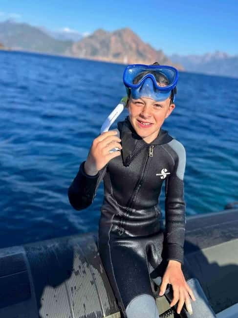 Calvi: Underwater journey at the edge of a natural reserve - Why the boat facilities add real value