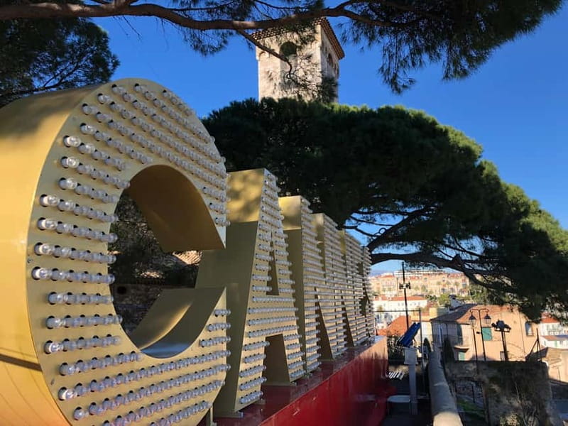 Cannes: City Tour in a Vintage Bus - What the guide adds to the ride