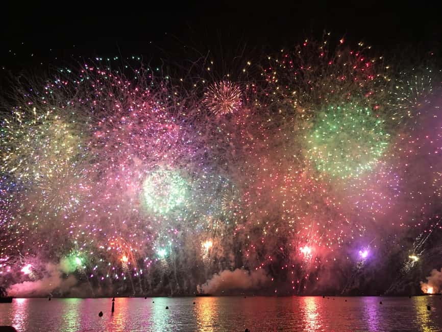 Cannes: Fireworks at Sea - A fireworks night built around the sea