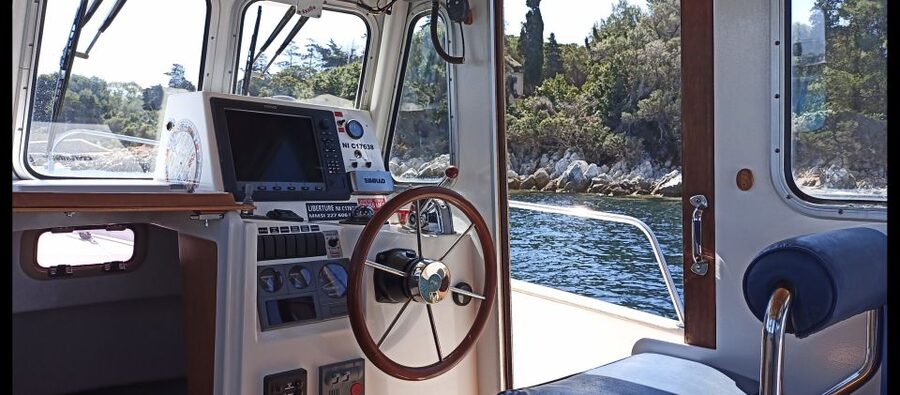 Cannes: Private Boat Trip to Lerins Islands & Cap d'Antibes - Choosing between three hours and six hours