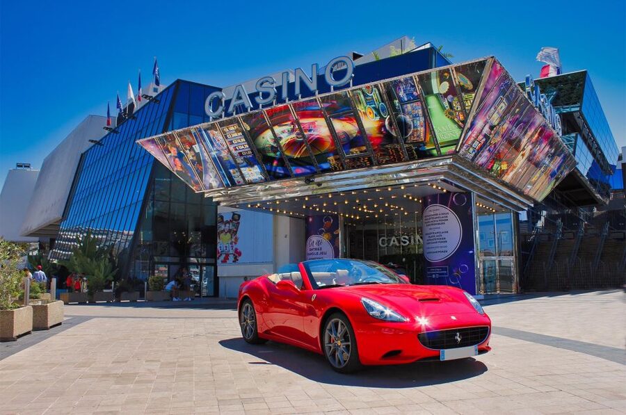 Cannes : Visite guidée en Ferrari sur les routes de Cannes - Key points at a glance