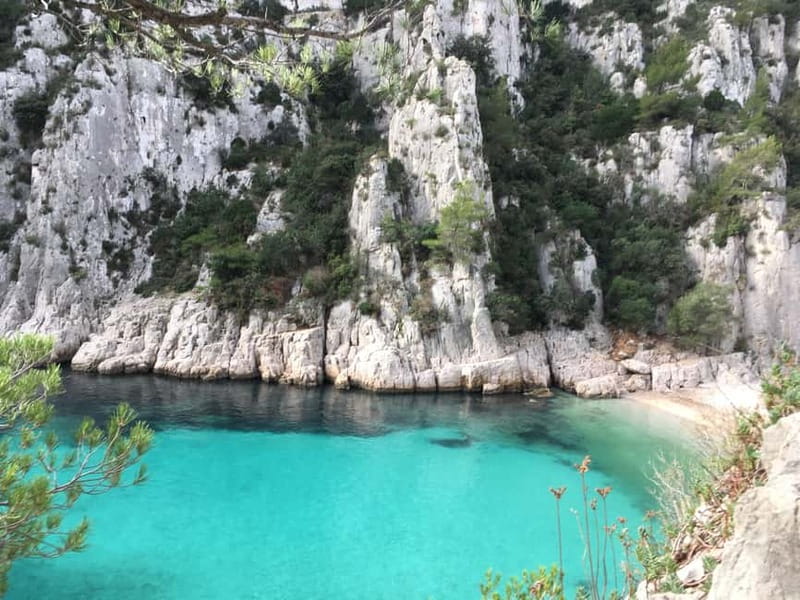 Cassis: Calanques and Viewpoints Tour by Mountain E-Bike - Returning through Cassis village