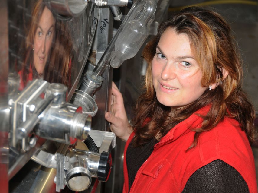 Cellar visit and Alsace wine tasting with a feminine touch - A look inside the cellar and winery facilities
