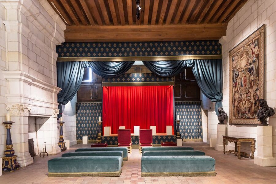 Chambord: Entry Ticket to the Castle - The film, free guide, and optional HistoPad