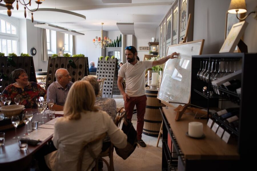 Champagne: Champagne Tasting Class with Lunch - Training your nose before the blind tasting