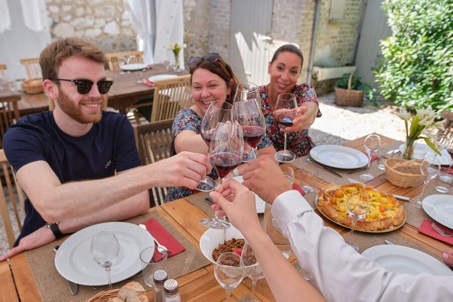 Champagne: Champagne Tasting Class with Lunch - How the guides shape the experience