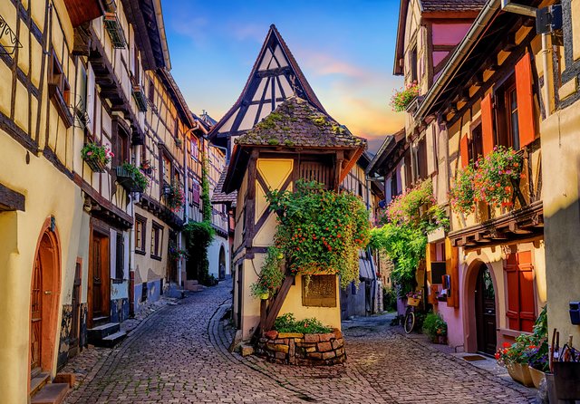 Colmar, Medieval Village & Castle Small Group from Strasbourg - Meeting in Strasbourg and settling into the minivan