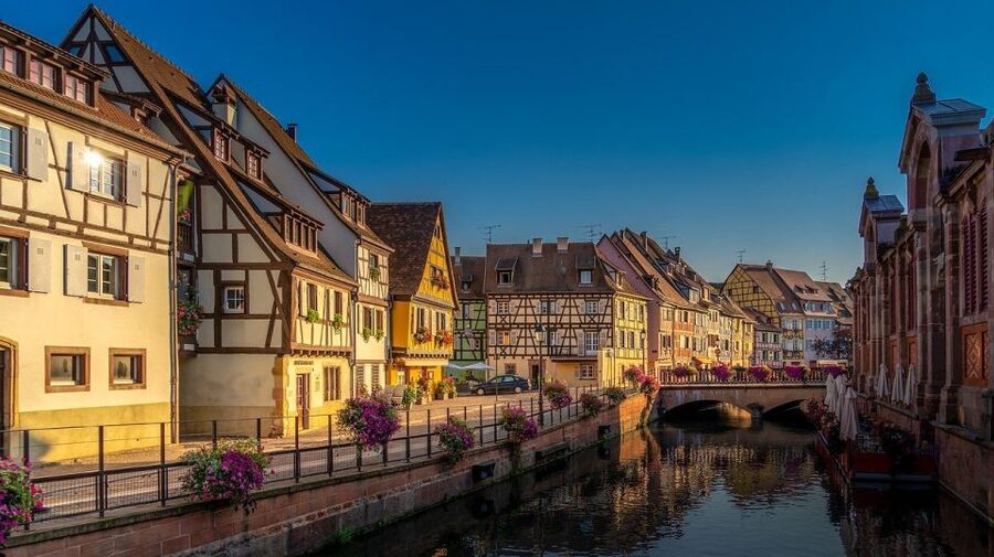 Colmar: Private Guided Walking Tour of the City Center - Key points at a glance