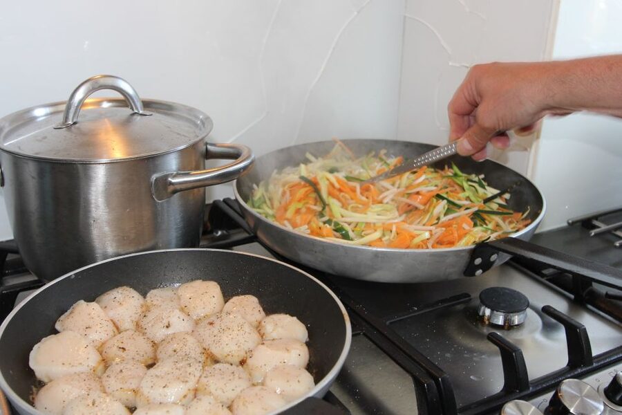 Cooking Class with a Parisian Chef - A friendly choice for couples, families, and small groups
