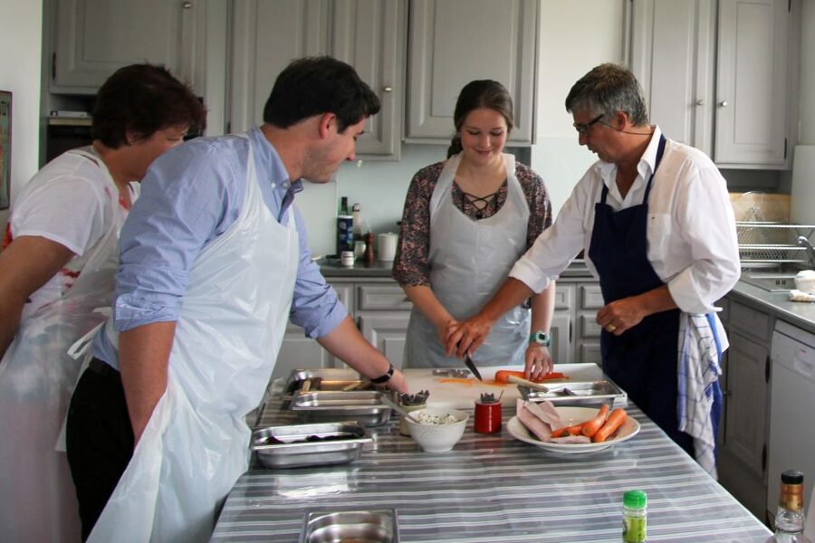 Cooking Class with a Parisian Chef - Meeting a Parisian chef in a home-style kitchen